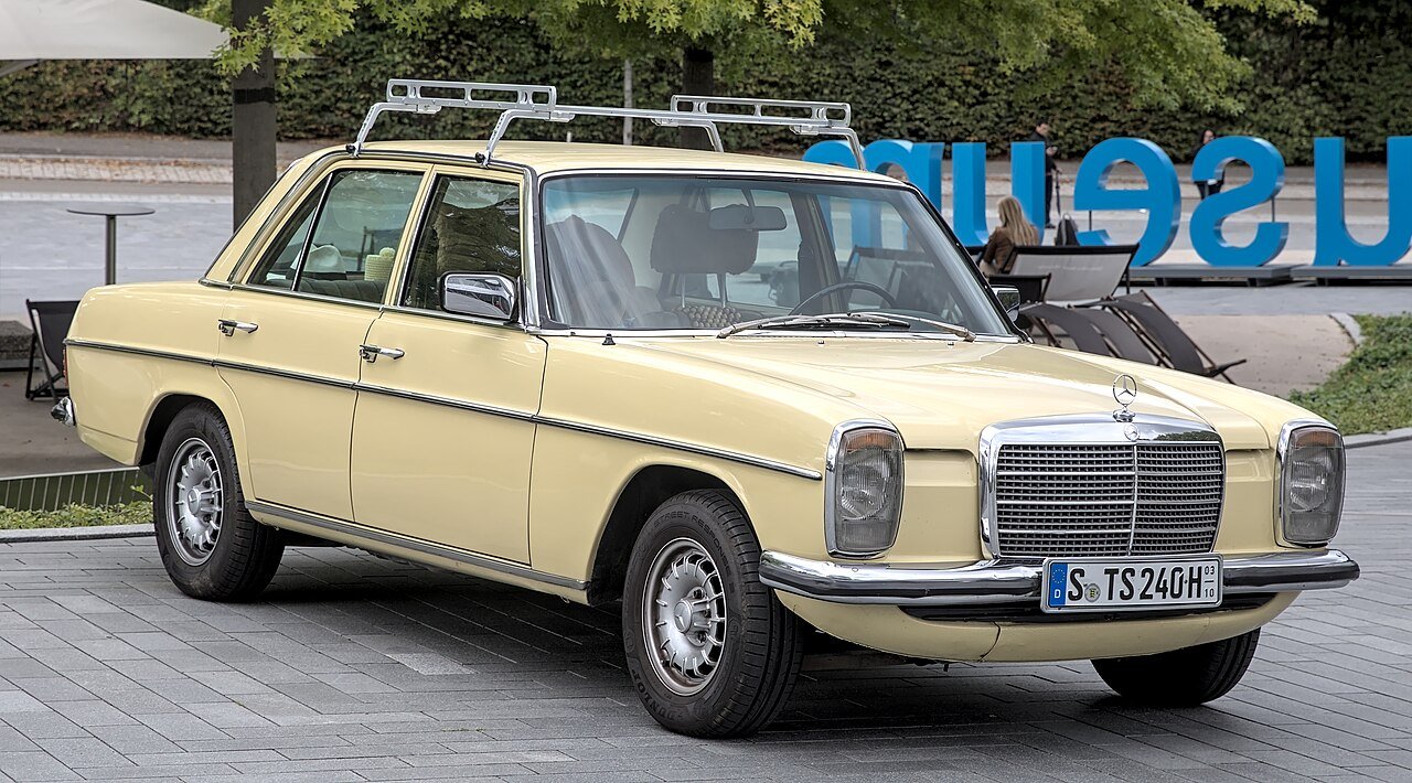 Luxury Sedan — exact Kashmir cab hire photo